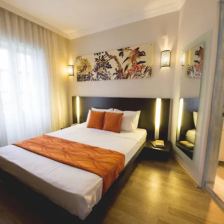 Hotel Leamira 2*